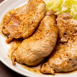 上質なブランド豚を使用した生姜焼きや豚キムチ炒めなどを堪能◎