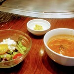 steakdining鷹 - サラダ、スープ、カリフラワーの副菜