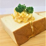 Cafe&Bar Tiny Table - たまごとたまごのファットサンド