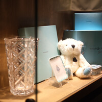 池袋 寿司 個室 空 - 入口ではTiffanyがお出迎え