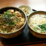 食道家 離 伸 - 親子丼セット：700円