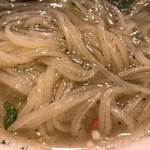 馬肉・地鳥 出水庵 - 麺アップ