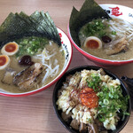 とんこつ愛があふれてる ラーメン とりこ - 