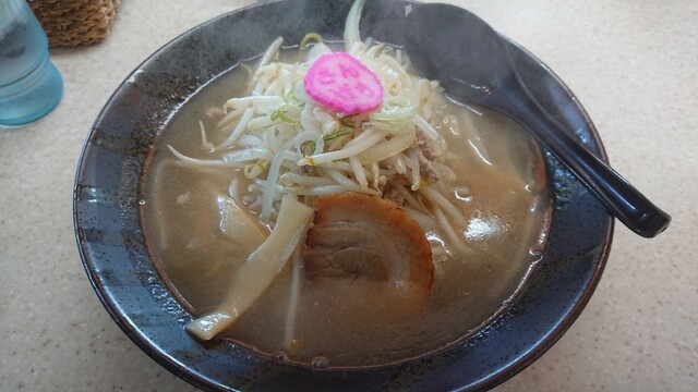 ラーメンさんぱち 釧路昭和店 - 新富士（ラーメン）の写真
