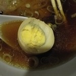 麺工房 山久 - 味玉アップ