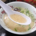 九州筑豊ラーメン山小屋　中華風居酒屋 - ラーメンのスープ