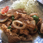 家庭料理居酒屋 よってって - ♪小鉢を含んだこのバランスの良さが、もう…