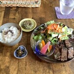 ジャム cafe 可鈴 - 【週替わりランチ 1,050円(税込)】これにスープも付いてます。