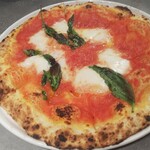 Nature Pizza TOSCANA - ランチ ピザ マルゲリータ ランチセットだと小さめでした。+数百円でレギュラーにして方が満足度は高いと思います。