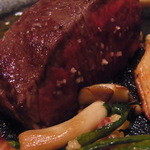 カンテサンス - 蝦夷鹿の3時間ロースト