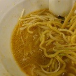 七麺鳥 - 王道の鶏ガラスープに特製味噌が溶け込む。旨い！