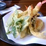 手打蕎麦眞 - 天ぷら（700円）