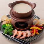Shrimp and vegetable cheese fondue