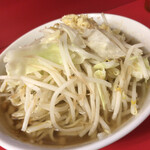 ラーメン二郎 - 小ラーメン　¥750
      (コール：ニンニク)