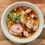 Chuukamenshubou Chuukasoba Suzuran - 散尾雲呑麺 (3,300円)