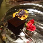 エクアトゥール - ホオズキとスミレ 、キャラメルのギモーブ