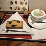 ロアーコーヒーハウス＆ロースタリー - イチジクのパウンドケーキも注文してた！
