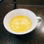 蜂の子 - コーンの甘味が旨いセットスープ