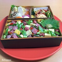 DADA - 豪華二段弁當