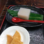 遊里庵 - 高原もりそば￥700＋大盛り￥250の漬物と蕎麦寒天（H24.11.11撮影）