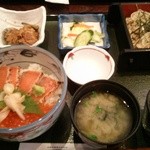 悠流里 - 鮭親子丼セット（１，４００円）