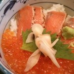 悠流里 - 鮭親子丼