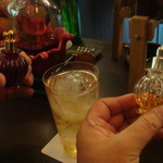 リトルバー - アイラをかけたら美味しいと、マスター