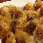 ひとくち餃子てん屋 - パリパリの焼き方が絶品の焼き餃子