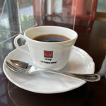 銀座みゆき館 - コーヒー美味しい。軽くて飲みやすい。でも後味にきっちり苦味。カップが小さくてカワイイ。