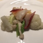 Keirin - ホッキ貝と季節野菜入り、岩塩炒め