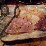 亀戸ホルモン 本店 - 塩ホルモン盛　二人ならちょうどいい量