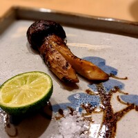 恵比寿 えんどう - 松茸はオイルを使って焼き上げていました。