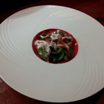 馳走　ヒフミ - お通し（赤貝のサラダ）