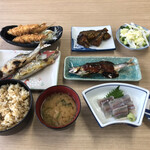 大瀬観光やな - 松定食(ごはんを鮎飯に変更)、鮎の刺身、お新香