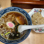 ちくま軒 - 小チャーハンラーメン