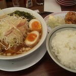 Ramen Kairikiya - あご煮干し味玉入り醤油ラーメン 唐揚げ定食
