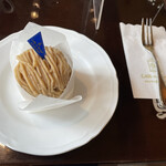 銀座みゆき館 - うふふ。銀座一、美味しいモンブランです。