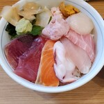 Mekikinoginji - 十種海鮮丼半額544円