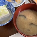 Hotto Hausu - 冷奴と味噌汁