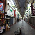 Shougan No Tane - 商店街    18時過ぎですが   誰もいません