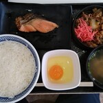 Yoshinoya - 牛鮭定食(ご飯大盛)+生玉子