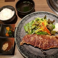 焼肉・しゃぶしゃぶ たちばな ヒルトンプラザイースト店 - 