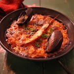 スペイン料理 3BEBES - 海の幸のパエリア(1,000円)
さつま芋の冷製スープと自家製パンのクルトン
サラダ付き