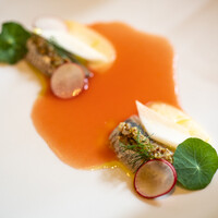 ラ・ボンヌターブル - 2021.9 鰯の酢〆、辣韮、生姜、粒マスタードのコンディモン、ガスパチョ、アンディーヴ、 桃、シトロンコンフィ