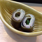 よし寿し - 2012.11　付きだし　小鰭の昆布巻き