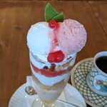 クリクリ - アップルパイパフェ1050円
      ~2021.10.10