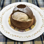 ブーランジェリー スドウ - ピーナッツ帽子パン