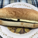 ブーランジェリー スドウ - コッペパンに粒あんとバターを挟んだサンドイッチ！