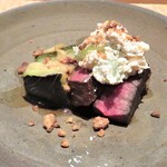 御幸町 田がわ - 田村牛イチボの炭火焼き　柿とシャインマスカットの白和え