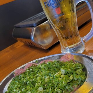 やまにく名物！『ねぎ盛りPタン』